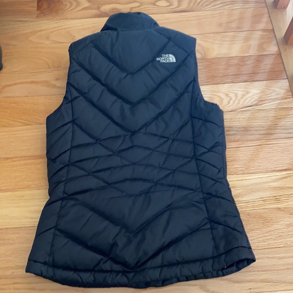 North Face quilted puffer vest - Picture 2 of 2